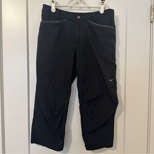 Nike Women’s Black Athletic Capris Size 34 Women’s